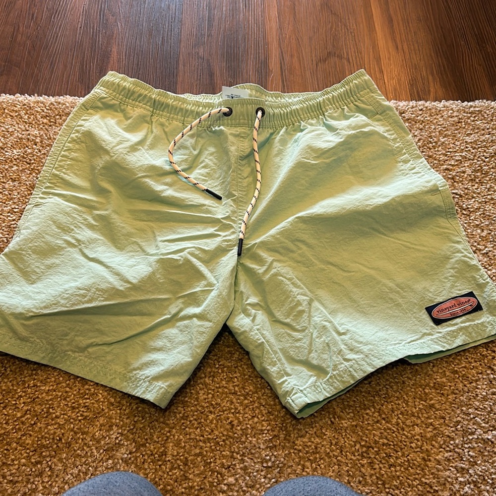 Men’s Vineyard Vines swim trunks